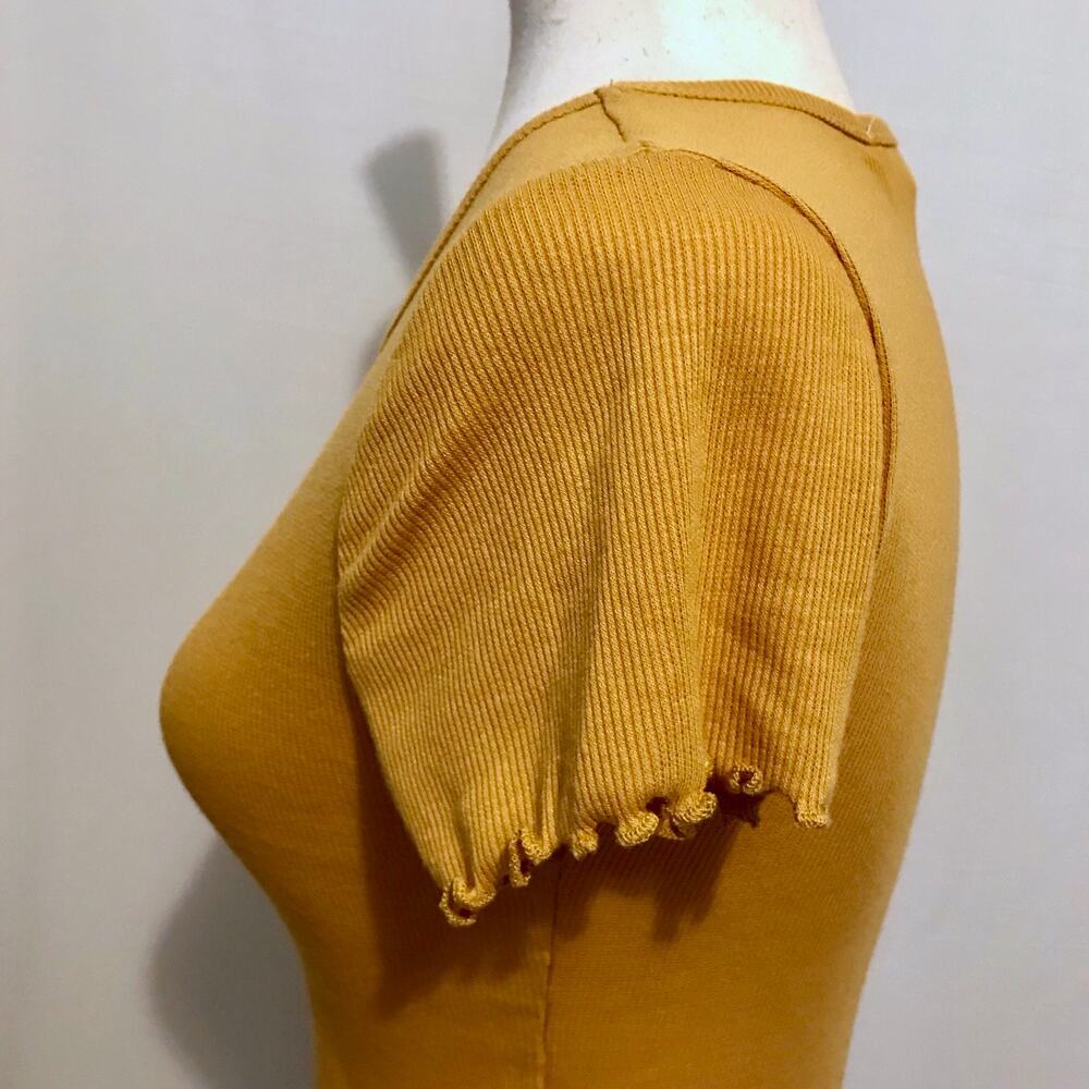 Hippie Rose NWT Cropped Short Sleeves Top Juniors S - Picture 6 of 10